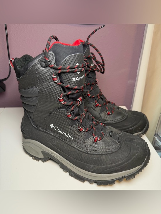 Columbia MENS BUGABOOT III SNOW BOOT Size 8